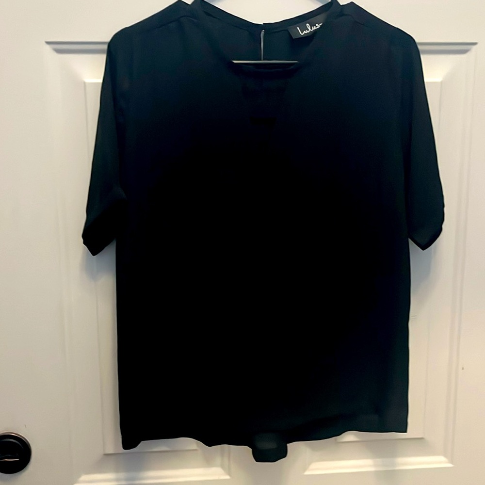 NWT Lulus Black Keyhole Blouse - Size Small